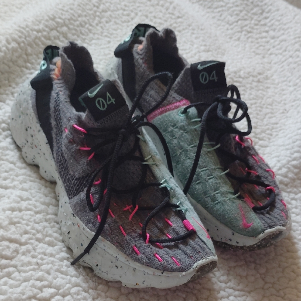 Women's Nike Space Hippie 04